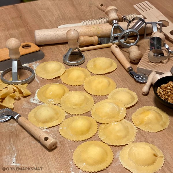 ExtraGourmet Eppicotispai Ravioli & Tortellini Preparation/Pasta Starter  Set - Making Pasta : : Kitchen & Dining