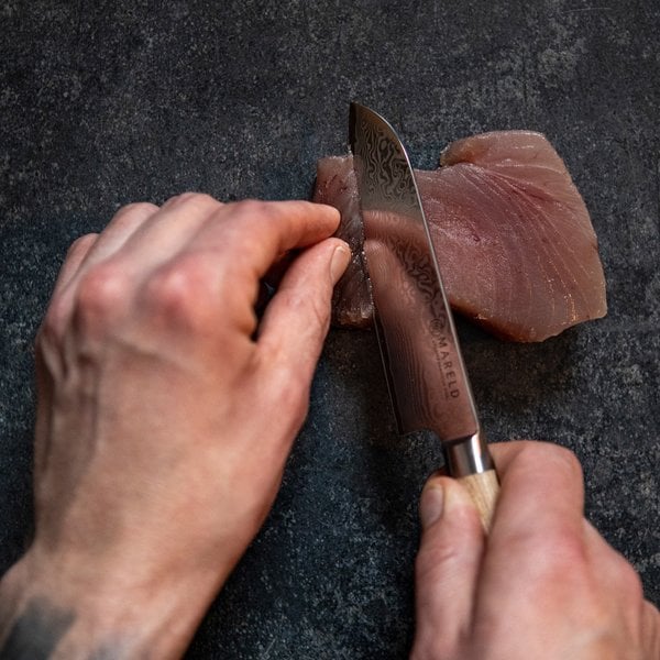 Akio sett med to Santoku kniver, 13 & 18 cm