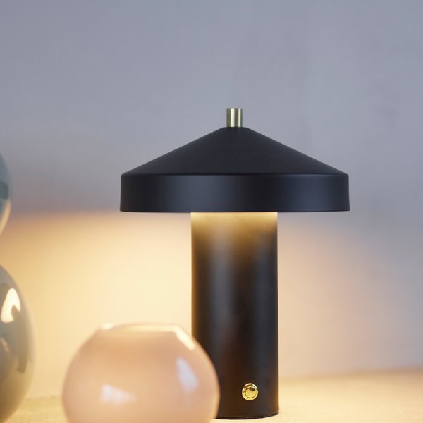 Hatto bordlampe, svart